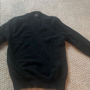 Quince Classic Black V-Neck Sweater